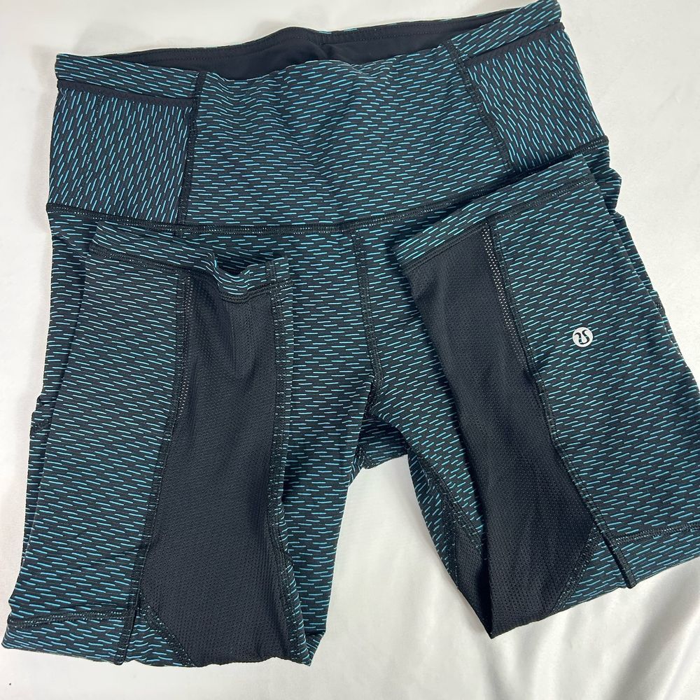 Lululemon outrun 17" Crop Score Jacquard Black Indian Ocean Leggings Size 8 - Picture 16 of 16